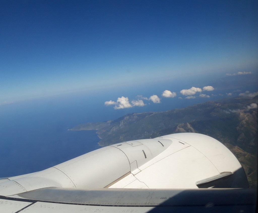 Munții stâncoși și arizi din Attica