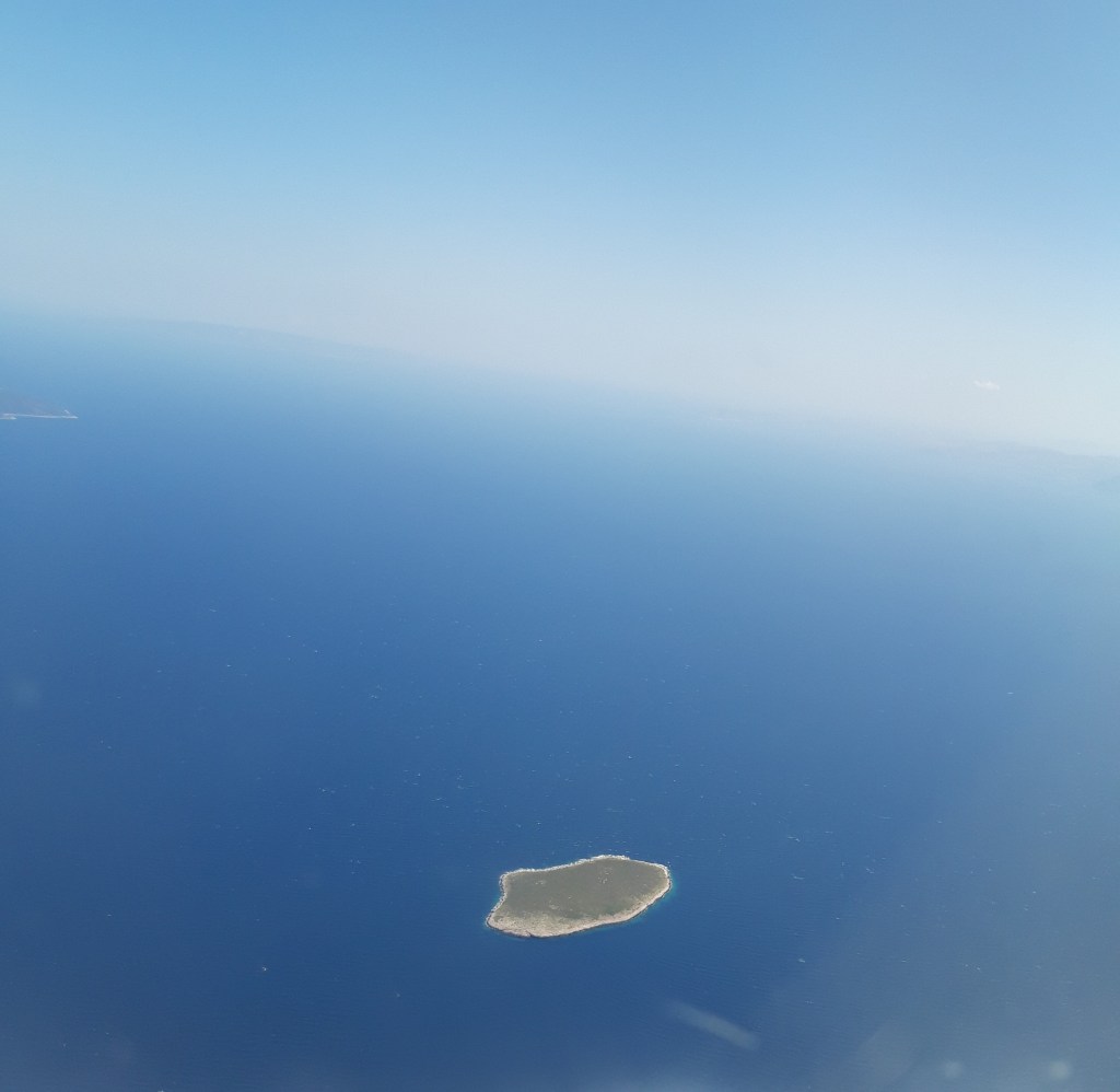 O insuliță din largul Mării Egee